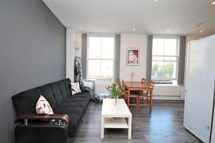 1 Bedroom Flat To Rent In Essex Road, London, N1