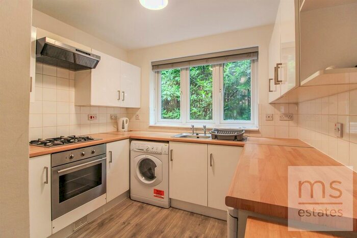 2 Bedroom Flat To Rent In Lenton Manor, Lenton, Nottingham, NG7