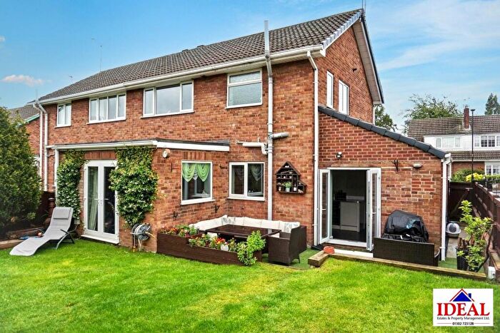3 Bedroom Semi-Detached House For Sale In Cambourne Close, Adwick-Le-Street, Doncaster, DN6