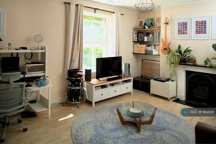 1 Bedroom Flat To Rent In East Sussex, Hove, BN3