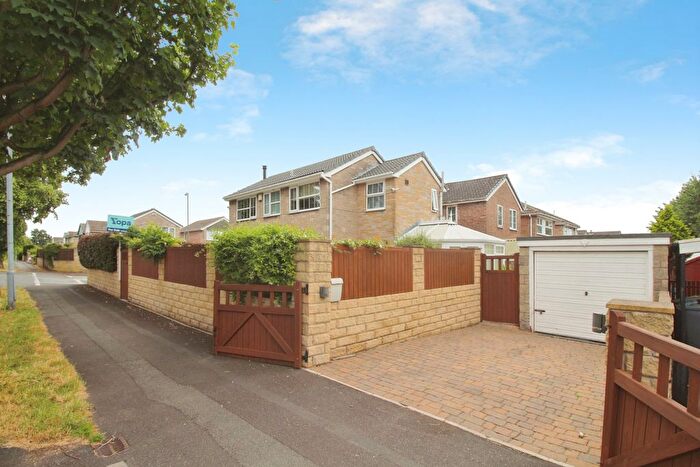 3 Bedroom Detached House For Sale In Bywell Road, Dewsbury, WF12