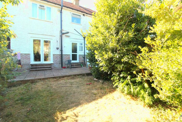3 Bedroom Semi-Detached House To Rent In Elm Drive, Hove, BN3