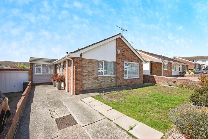 3 Bedroom Bungalow For Sale In Derwent Avenue, Ramsgate, Kent, CT11