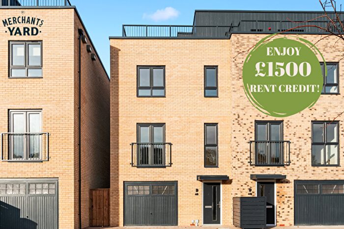 3 Bedroom End Of Terrace House To Rent In £ Rent Credit! Charles English Close, Ipswich, Suffolk, IP1