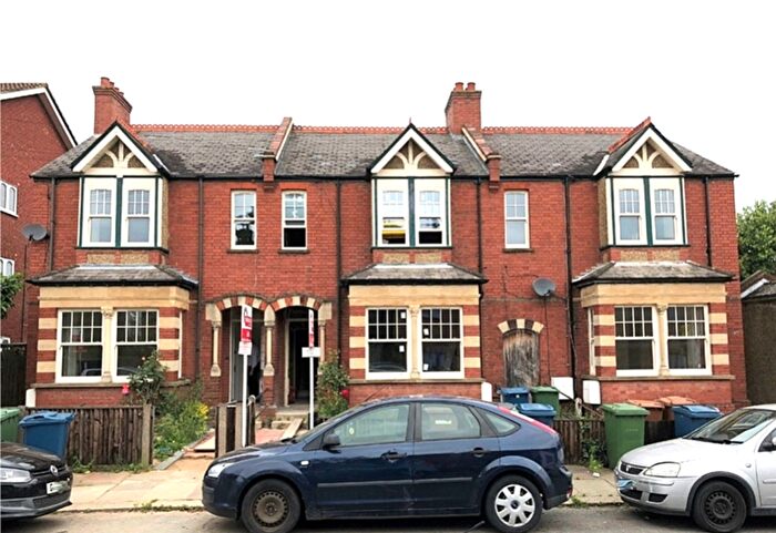 2 Bedroom Maisonette To Rent In Buckingham Road, Harrow, Middlesex, HA1