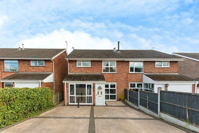 3 Bedroom Semi Detached House For Sale In Labrador Drive, Broughton, Brigg, DN20