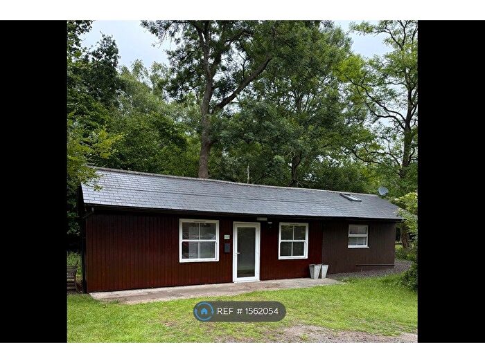 1 Bedroom Bungalow To Rent In Copthorne Road, Crawley, RH10