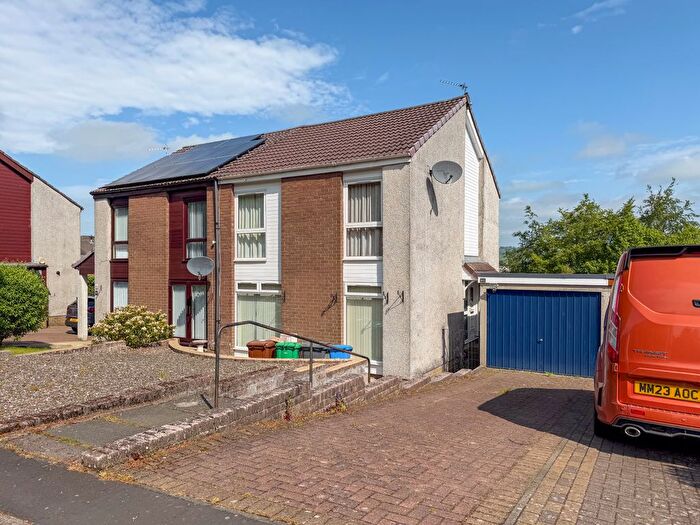 3 Bedroom Semi-Detached House For Sale In Gleneagles Avenue, Glenrothes, KY6