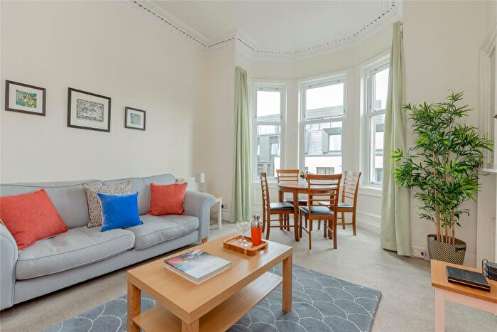 2 Bedroom Apartment For Sale In Sylvan Place, Edinburgh, Midlothian, EH9