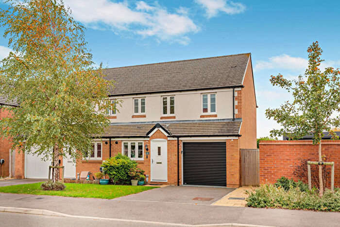 3 Bedroom Semi-Detached House For Sale In Markus Avenue, Thame, OX9