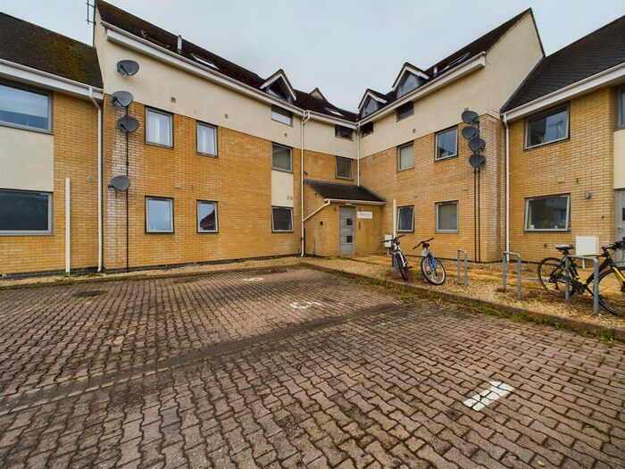 2 Bedroom Flat To Rent In Ashton Court, Bishops Cleeve, Cheltenham, GL52