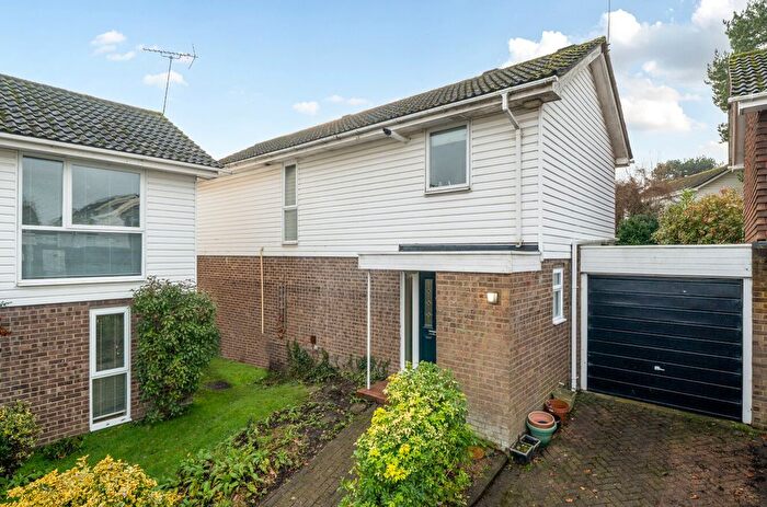 4 Bedroom Link Detached House For Sale In Sylvanus, Bracknell, Berkshire, RG12