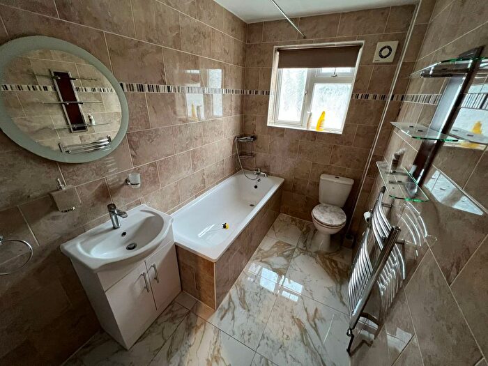 4 Bedroom Terraced House To Rent In Crescent Road, Dagenham, Essex, RM10