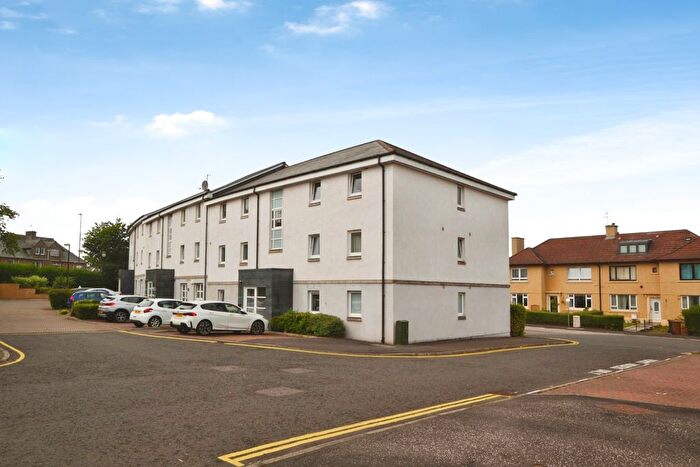 2 Bedroom Flat To Rent In Chesser Crescent, Edinburgh, EH14