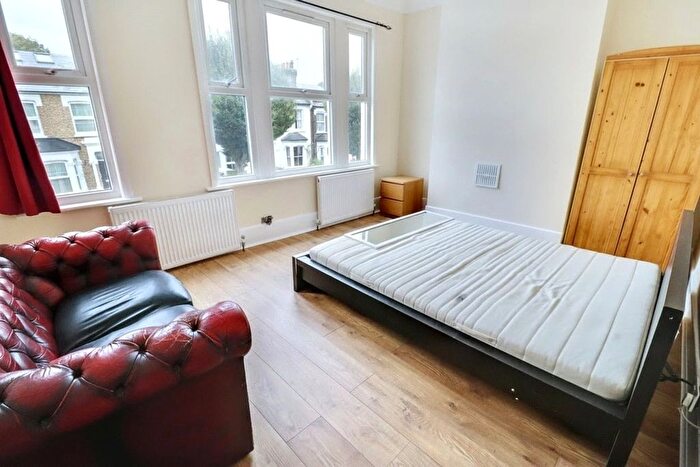 5 Bedroom Detached House To Rent In Glenwood Road, Harringay, London, N15