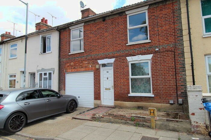 4 Bedroom Terraced House To Rent In Rendlesham Road, Ipswich, IP1