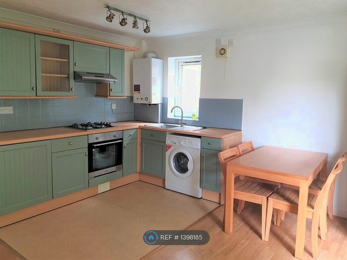 2 Bedroom Flat To Rent In Lawrence Court, Birkenhead, CH42