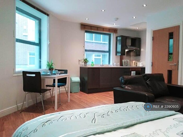 Studio To Rent In Hartshead House, Sheffield, S1