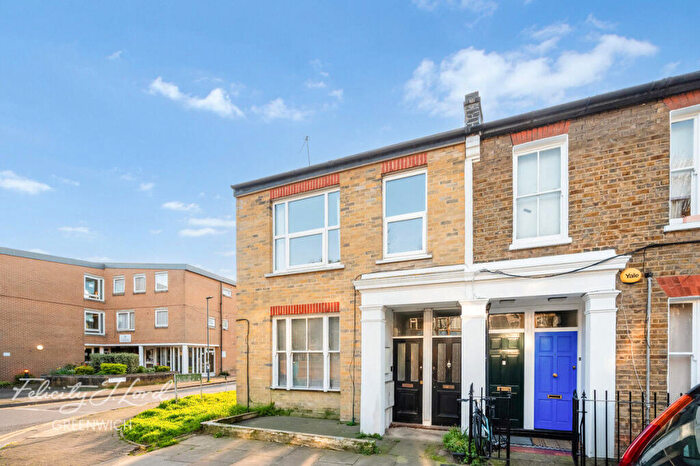 2 Bedroom Flat For Sale In Coldbath Street, London, SE13