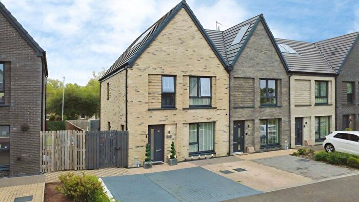 3 Bedroom End Of Terrace House For Sale In Lorne Terrace, Glasgow, G72