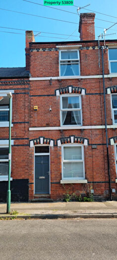 4 Bedroom Terraced House For Sale In Sherbrooke Road, Nottingham, NG5