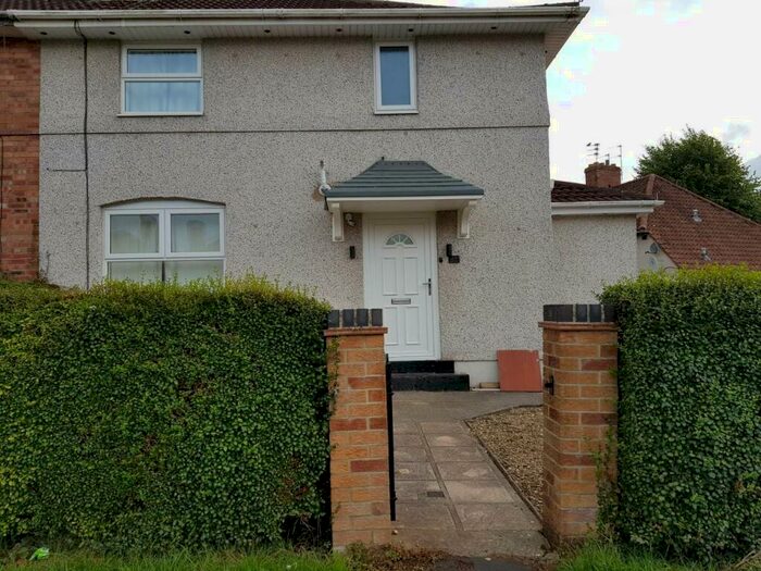 4 Bedroom Semi-Detached House To Rent In Summerleaze, Fishponds, Bristol, BS16