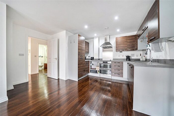 2 Bedroom Flat For Sale In Homesdale Road, Bromley, BR2