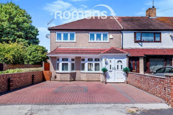 4 Bedroom Semi-Detached House To Rent In Grove Crescent, Feltham, TW13