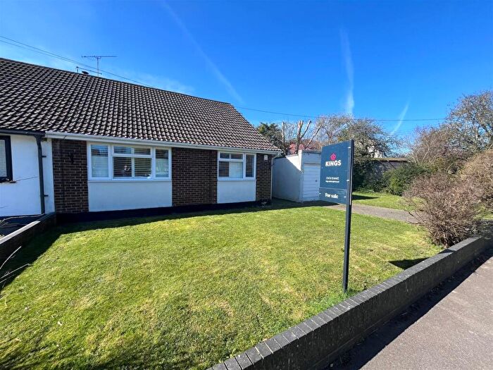 2 Bedroom Semi-Detached Bungalow For Sale In Willow Walk, Meopham, DA13