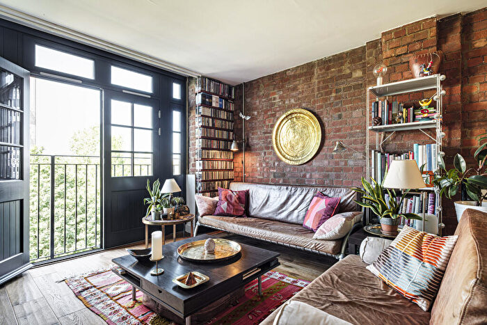 2 Bedroom Flat For Sale In Falcon Works, Mile End, E3