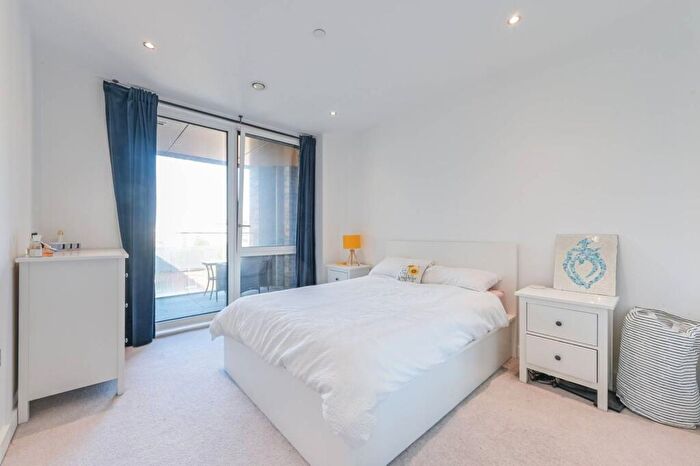 1 Bedroom Flat For Sale In Hamme Building, Royal Docks, London, E16