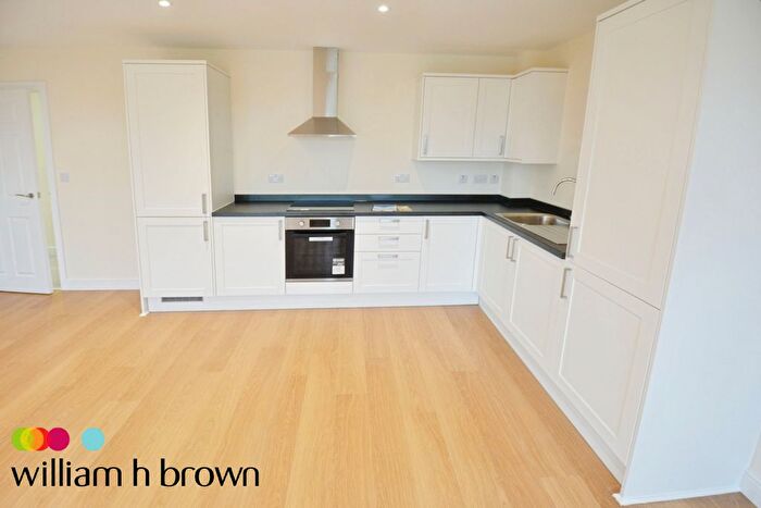 2 Bedroom Flat To Rent In Purfleet Road, Aveley, South Ockendon, RM15