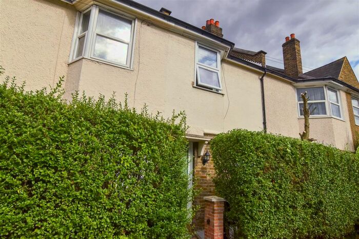 3 Bedroom Terraced House To Rent In Granden Road, London, SW16