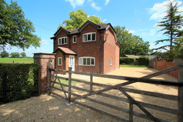 3 Bedroom Cottage To Rent In Meadow Cottage, Higher House Farm, Castle Mill Lane, WA15