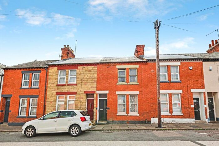 3 Bedroom Terraced House For Sale In Cowper Terrace, Junction Road, Northampton, NN2