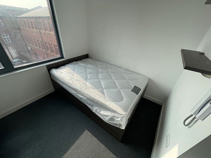 1 Bedroom Flat For Sale In Flat Pearl Works, Howard Lane, Sheffield, South Yorkshire, S1