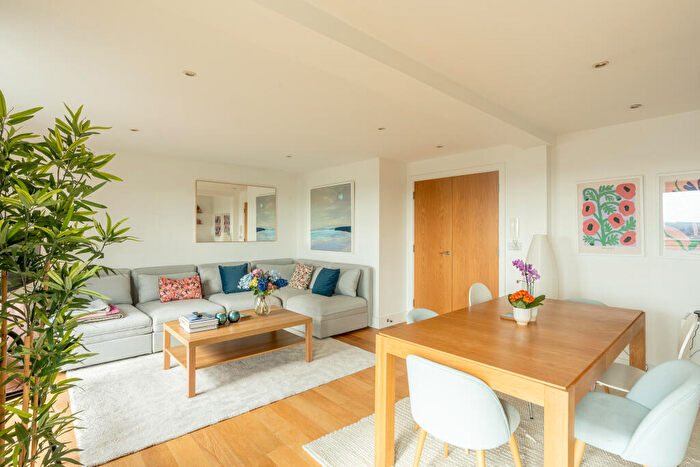 2 Bedroom Apartment For Sale In Upper Belgrave Road, Clifton, Bristol, BS8