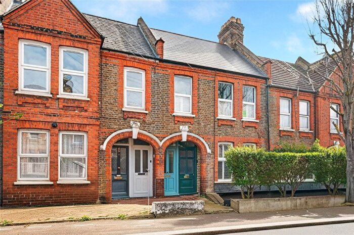 2 Bedroom Flat For Sale In Wetherden Street, Walthamstow, London, E17
