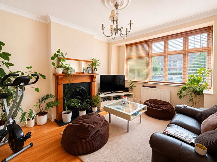 4 Bedroom End Of Terrace House To Rent In Stoneleigh Avenue, Worcester Park, KT4
