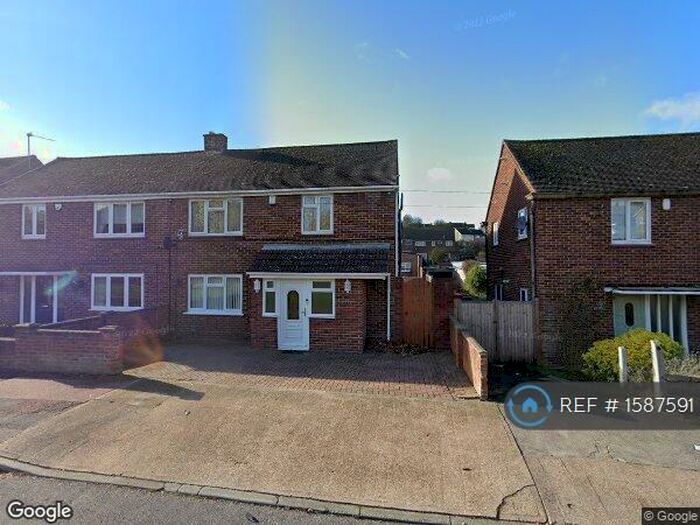 4 Bedroom Semi-Detached House To Rent In Franklin Road, Gravesend, DA12