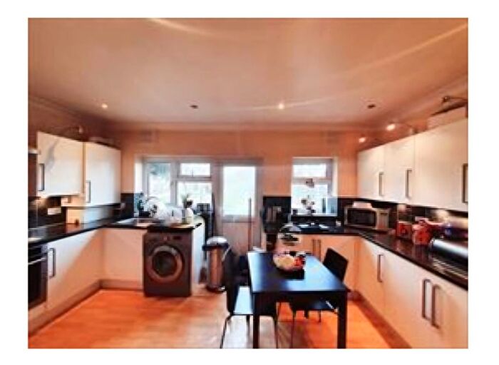 3 Bedroom Terraced House To Rent In Whites Avenue, IG2