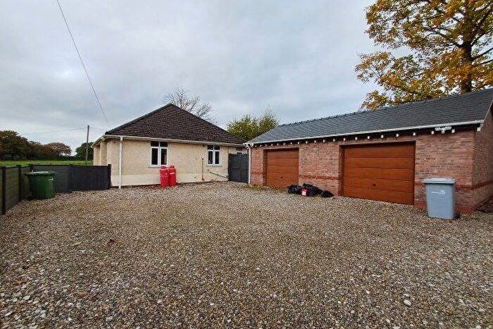 2 Bedroom Detached Bungalow To Rent In Moss Lane, Knutsford, WA16