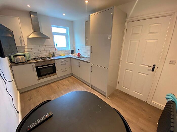 2 Bedroom Flat To Rent In Brentwood Road, Clarendon Park, LE2