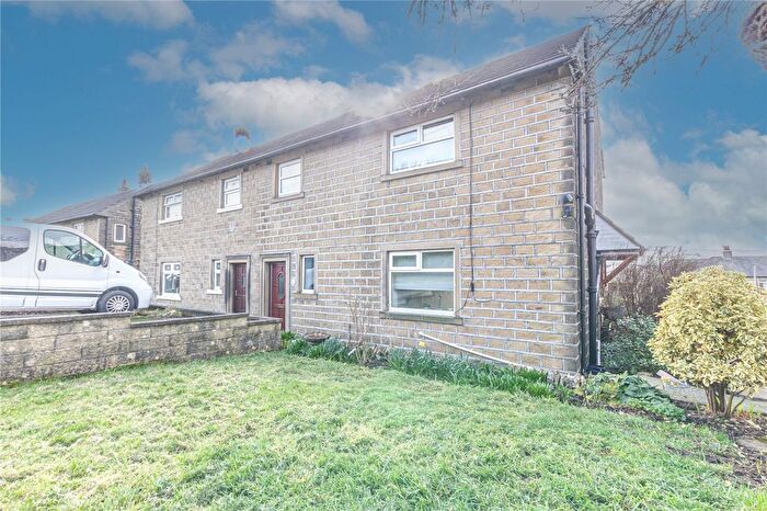 3 Bedroom Semi Detached House To Rent In Longlands Avenue, Slaithwaite, Huddersfield, West Yorkshire, HD7