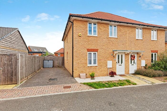 3 Bedroom Semi Detached House For Sale In Coalfield Grove, Aylesham, Canterbury, CT3