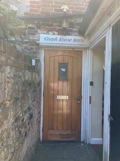 1 Bedroom Coach House To Rent In D East Street, Havant, Hampshire, PO9