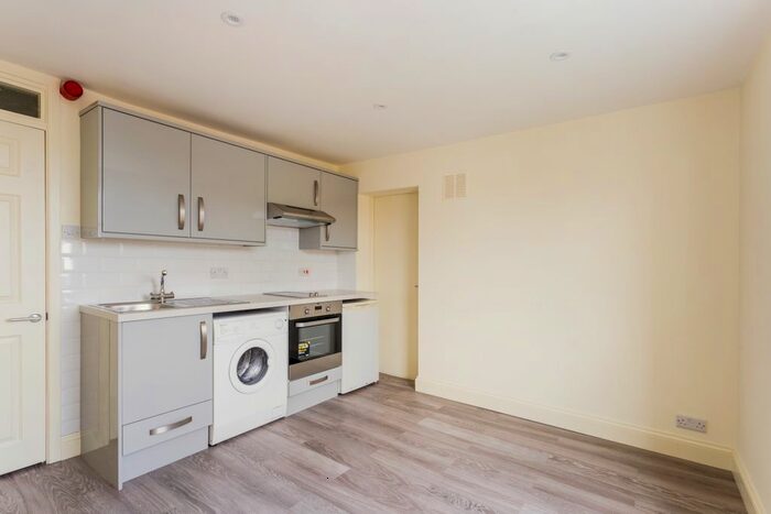 Studio To Rent In Royal Parade, Cheltenham, GL50