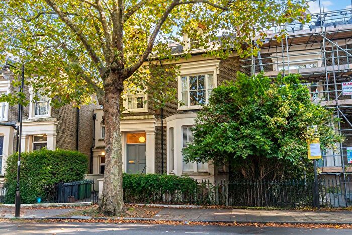 3 Bedroom Flat To Rent In Pemberton Gardens, Tuffnell Park, London, N19