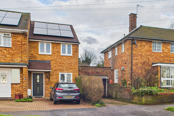 3 Bedroom End Of Terrace House For Sale In Musk Hill, Hemel Hempstead, HP1