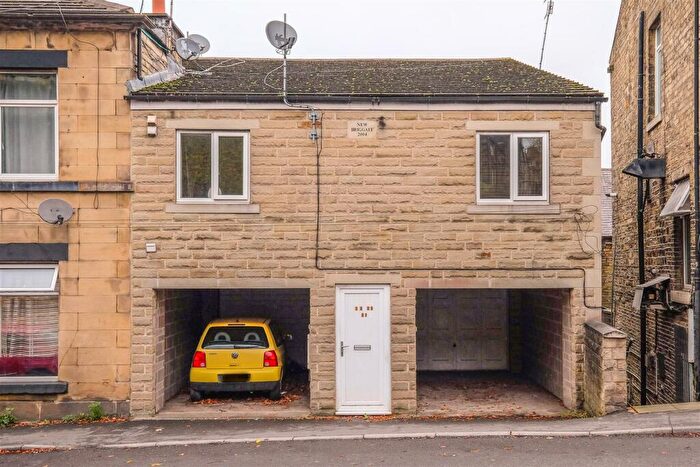 4 Bedroom Apartment For Sale In Briggate, Elland, HX5
